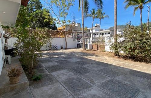 Los Ayala Casa | Costa Ayala casa para 18 personas a cuadra y media de la playa