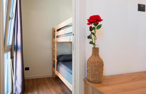 Zorzino Apartamento | Costa Blu-Pool and Terrace with Lake View