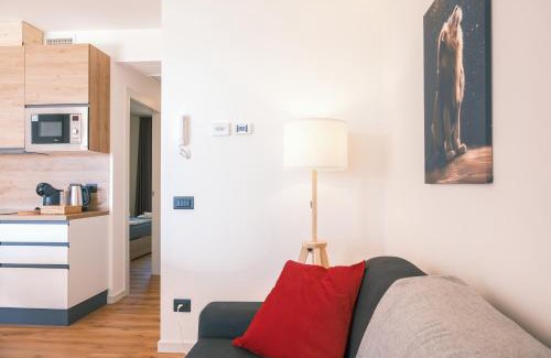 Zorzino Apartamento | Costa Blu-Pool and Terrace with Lake View