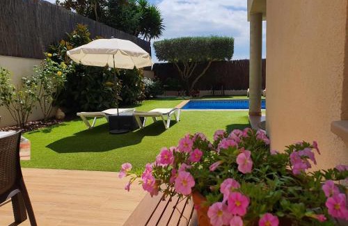Castell-Platja d'Aro Chalet De Esquí | COSTA BRAVA SUITES CASA LA BAHIA, piscina privada