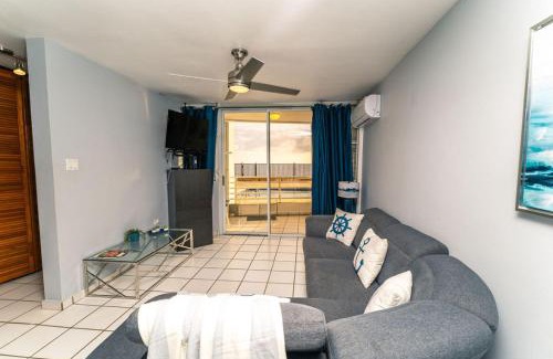 Stella Apartamento | Costa Corcega 1F- Puerta del Sol Beachfront Escape