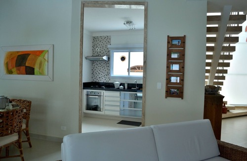 Guarutuba Casa | COND. COSTA DEL SOL 180m DE LA PLAYA DE GUARATUBA, TÉRREA 3 SUITES AR COND. WIFI