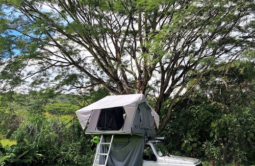 Alajuela Casa | Costa rider campervan / Suzuki Jeep Jimmy 4*4 with roof tent