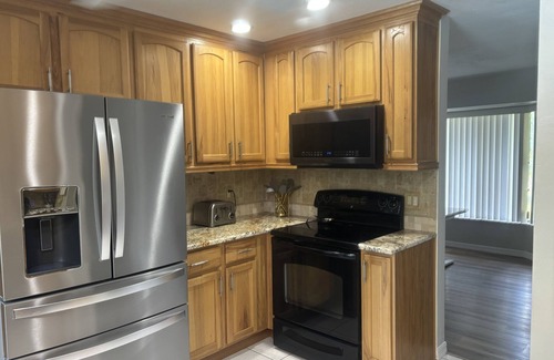 Disston Heights Casa | Costal style house with pool and beautiful back yard close to downtown and beach
