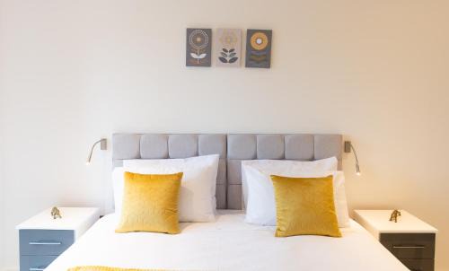 St Albans Apartamento | Cosy 1 Bed Apartment in Centre of St Albans - FREE Parking - 5 min walk to St Albans city centre & Railway station - Big Savings on Longer Stays!