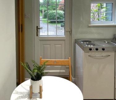 Cambridge Apartamento | Cosy 1 bed Home Opposite Addenbrookes Hospital - Free Parking