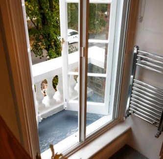 East Putney Apartamento | Cosy 1BR Apt with Balcony, East Putney,2min Tube