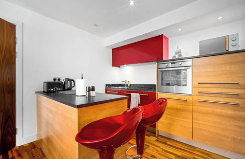 Birmingham Apartamento | Cosy 2 Bed Apartment with parking with a wide range of local amenities.