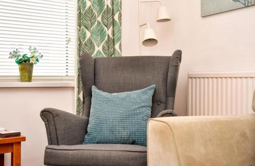 Canton Casa | Cosy 2 bed home in Canton Pass The Keys