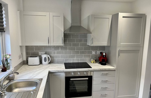 Belfast Casa | Cosy 2-bed House Close to Belfast City Centre
