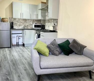 Newham Apartamento | Cosy 2 Bed House in East Ham