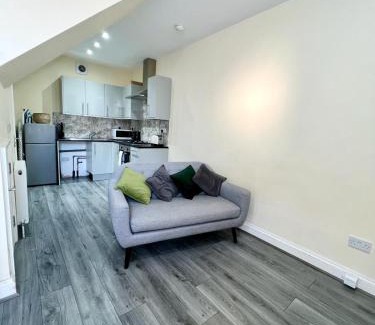 Newham Apartamento | Cosy 2 Bed House in East Ham