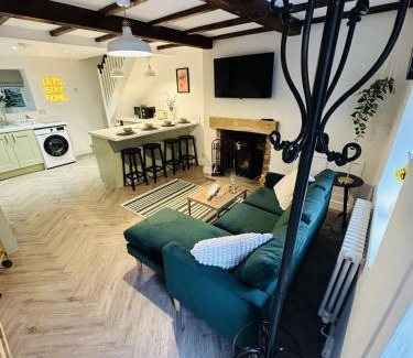 Bollington Casa | Cosy 2 Bed In Bollington