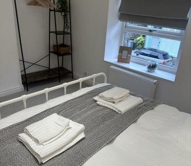 Bollington Casa | Cosy 2 Bed In Bollington