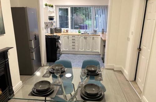 Wolverhampton Casa | Cosy 2-bed NR New Cross Hospital
