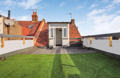 Westcliff-on-Sea Apartamento | Cosy 2-Bedroom Beachside Apartment + Free Parking