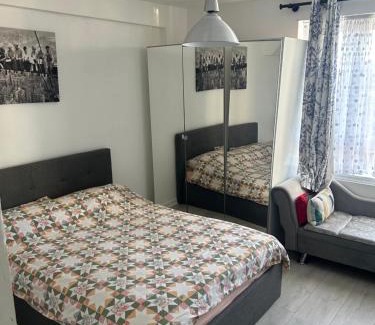 Finsbury Park Apartamento | Cosy 2-Bedroom Flat in Finsbury Park, Modern, Convenient & Close to Central London!