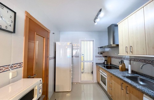 San Luis de Sabinillas Apartamento | Apartamento acogedor de 2 dormitorios a solo 150 m de la playa Sabinillas