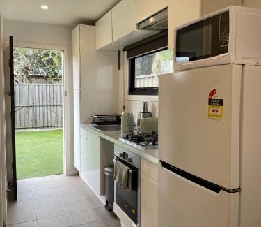Glebe Casa | Cosy 2 bedroom Glebe terrace with parking