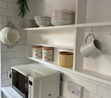 Newport Casa | Cosy 2 bedroom Victorian cottage, Newport, Isle of Wight