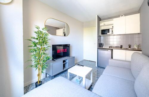 Vernier Apartamento | Cosy 2-Room Flat - Nice Ville Train Station - City Center