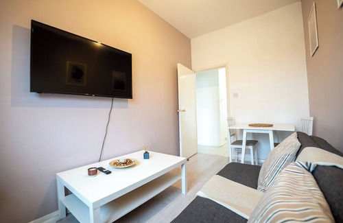 Selhurst Apartamento | Cosy 2Bed Flat-Free Parking-Easy Links to London