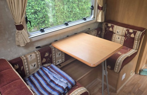 Combles Casa | Cosy 3-bed caravan and a small one in the countryside
