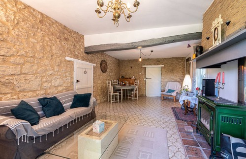 La Sauvetat-du-Dropt Cama Y Desayuno | Cosy 3 bedroom house with pool