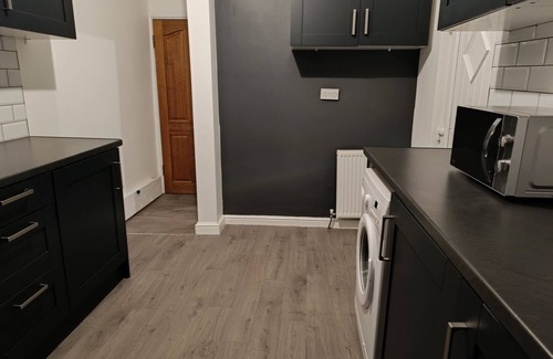 Accrington Casa | Cosy 3 Bed home for work or leisure!