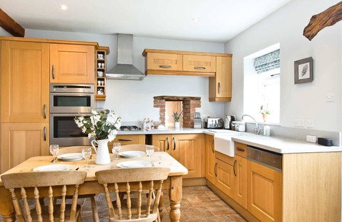 Great Longstone Casa | Cosy 3 bedroom barn conversion in the village of Great Longstone, close to Bakewell