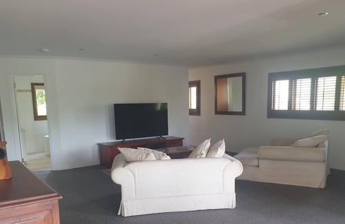 Sunshine Coast Casa | Cosy 3 Bedroom Home 5 Minute Walk To Yaroomba Beach Beach