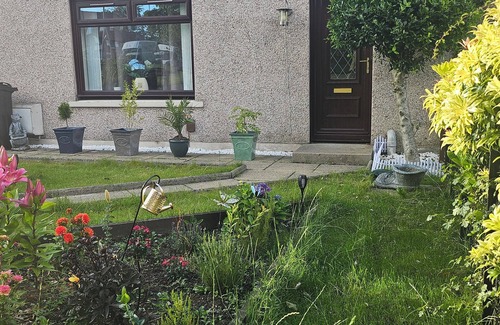 Aberdeen Casa | Cosy 3-Bedroom House near ARI, University of Aberdeen/ Foresterhill, City Centre