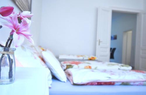 Schottenfeld Apartamento | Cosy 3 Room Viennese Flat - 10min to City Center