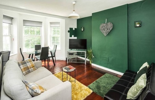 Coldharbour Apartamento | Cosy 3BD London accommodation for 6 /6 beds