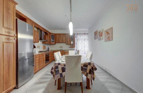 Il-Qajjenza Apartamento | Cosy 3BR home Apt with private balcony in B'Bugia