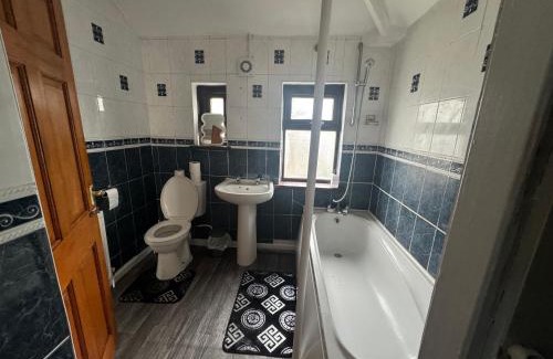Oldbury Casa | Cosy 4 Bedroom Birmingham