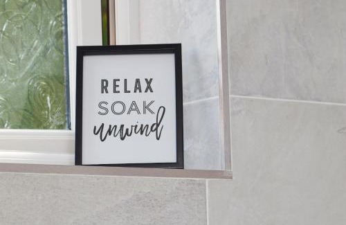 Leeds Casa | Cosy 4Bedroom House Near City Centre By Homebird Property Management Short Lets & Serviced Accommodation Leeds With Private Parking & Garden