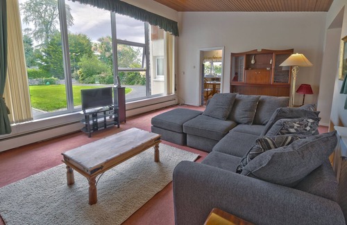 Helen's Bay Casa | Cosy 4BR in Helens Bay ★ 5 min walk to beach 🌊
