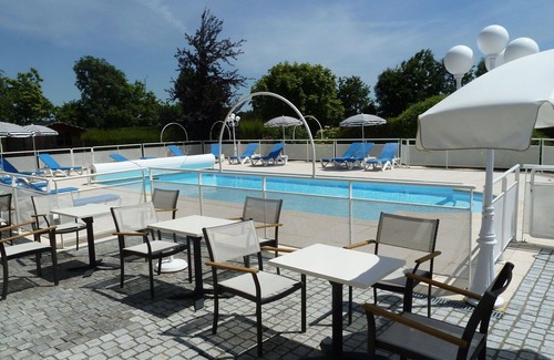 Saint-Jouan-des-Guerets Apartamento | Precioso apartamento para 5 personas con piscina, WIFI, TV, terraza y aparcamiento