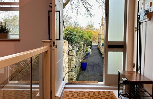 Claverton Cabaña | Cosy and furnished cottage with all you need apart from your personal items.