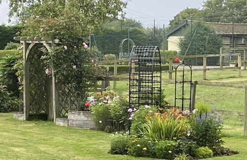 Stowmarket Casa | Cosy and Tranquil accommodation with beautiful views - so peaceful