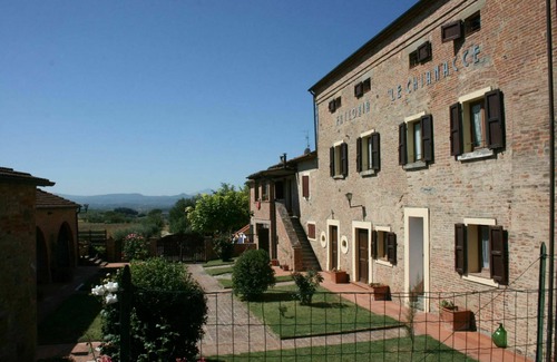 Santarello Apartamento | Bonito apartamento para 10 personas con WIFI, piscina, TV, mascotas permitida y aparcamiento