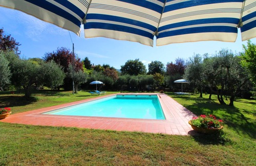 Cortona Apartamento | Acogedor apartamento para 6 personas con piscina, WIFI, TV y aparcamiento