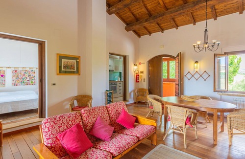 Citta Sant'Angelo Casa | Acogedor apartamento en villa con piscina, WIFI, TV, terraza, mascotas permitida y aparcamiento