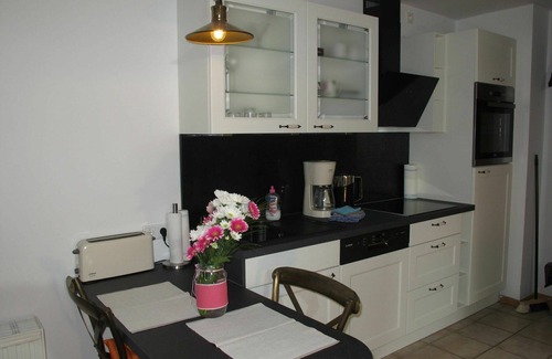 Altenkirchen Villa | Bonito apartamento en villa para 2 personas con WIFI, TV, terraza, mascotas permitida y aparcamiento