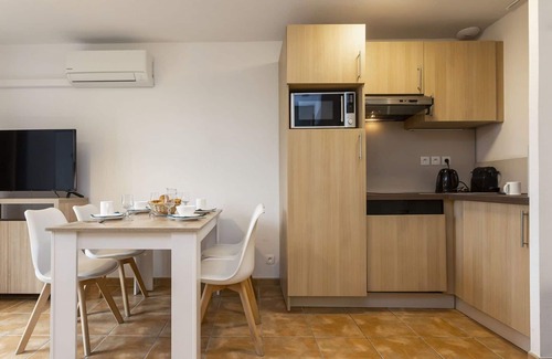 Sarlat-la-Caneda Casa | Hermoso apartamento en villa con piscina, WIFI, TV, terraza, mascotas permitida y aparcamiento