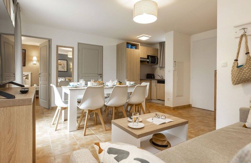 Sarlat-la-Caneda Casa | Hermoso apartamento en villa con piscina, WIFI, TV, terraza, mascotas permitida y aparcamiento
