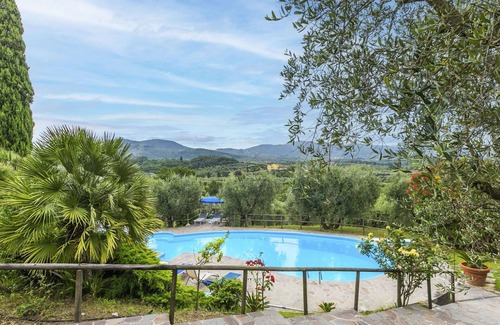 Monsummano Terme Villa | Bonito apartamento en villa con piscina privada, WIFI, TV, patio, mascotas permitida y aparcamiento