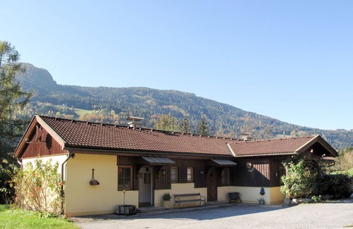Treffen Villa | Precioso apartamento en villa con WIFI, TV, terraza, mascotas permitida y aparcamiento