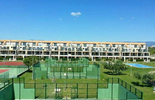 San Jorge Apartamento | Cosy Apartment in Castellón with Shared Pool, 55 sqm